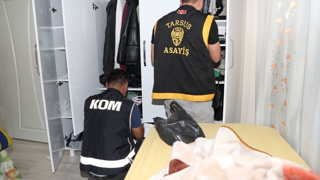 Mersin merkezli 2 ilde kaçakçılık operasyonunda 16 gözaltı