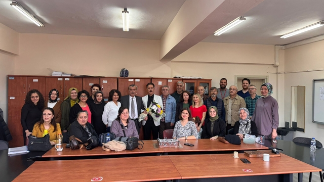 Karabük'te 38 yıllık öğretmene duygulandıran veda