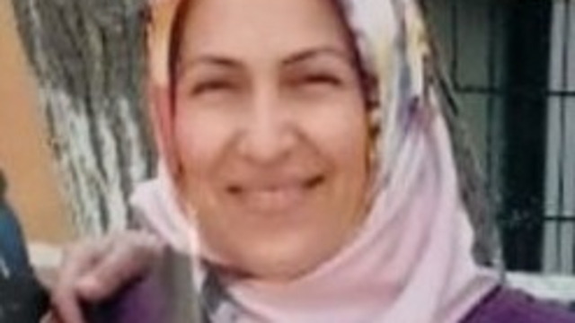 8 bıçak darbesiyle öldürülen Huriye, toprağa verildi