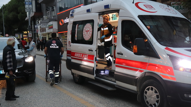 Ordu'da otomobilin çarptığı yaya yaralandı