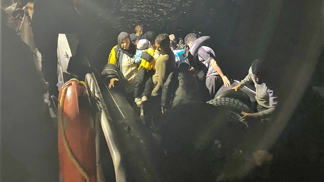 Balıkesir açıklarında 39 düzensiz göçmen yakalandı
