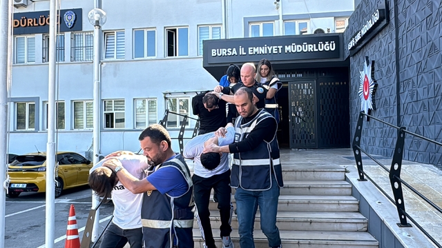 Bursa'da fuhuş operasyonunda yakalanan 4 şüpheli tutuklandı