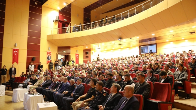 Kırklareli'nde "En İyi Narkotik Polisi Anne" Projesi eğitim ve bilgilendirme toplantısı yapıldı