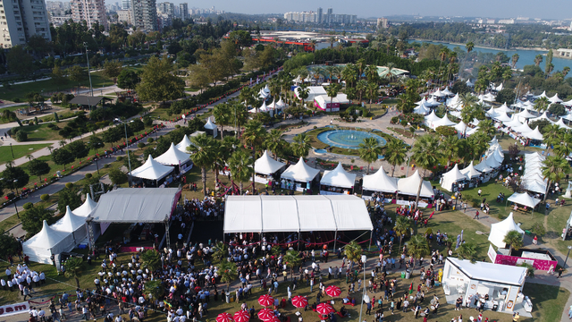 Adana'da Lezzet Festivali ile Tespih Fuarı'nda günde 25 ton et ve 7 bin şırdan satılacak