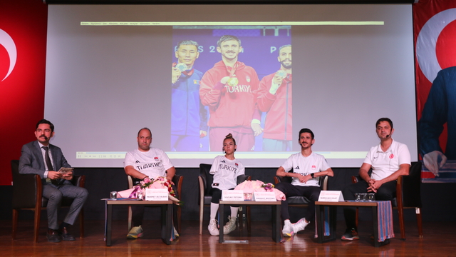 Paralimpik sporcular Sevilay Öztürk ve Mahmut Bozteke, Gaziantep'te öğrencilerle buluştu