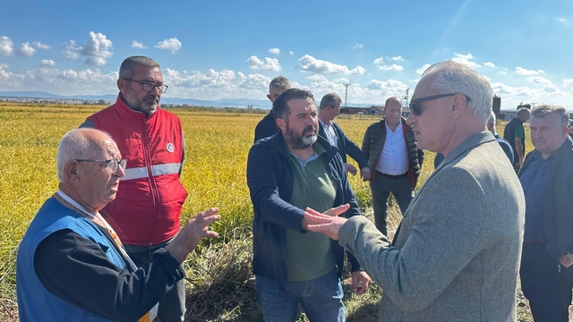 Biga'da yağışlardan zarar gören tarım arazilerinde incelemelerde bulunuldu