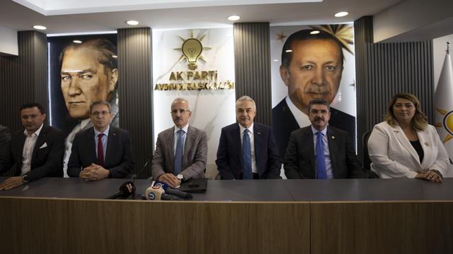 Bakan Uraloğlu, Aydın'da AK Parti İl Başkanlığını ziyaret etti