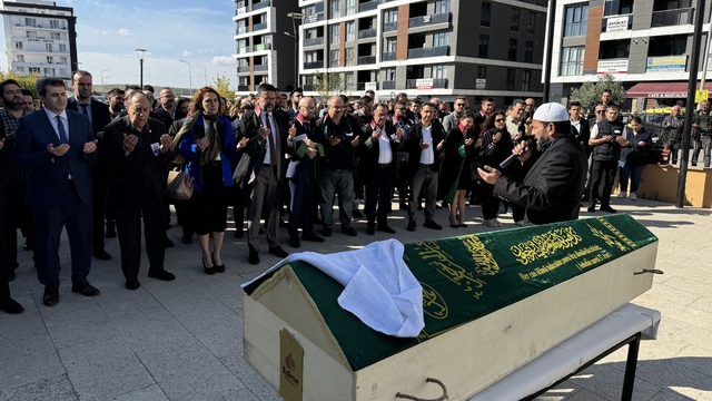 Edirne Adliyesinde hayatını kaybeden avukat için tören düzenlendi