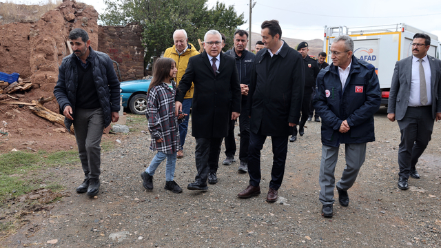 Sivas Valisi Şimşek'ten depremlere ilişkin açıklama: