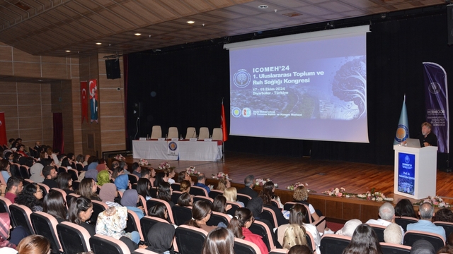 Diyarbakır'da "1. Uluslararası Toplum ve Ruh Sağlığı Kongresi" düzenlendi