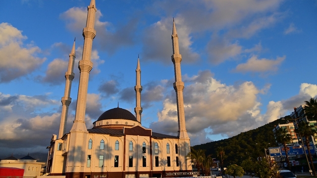 Kumluca'daki "100. Yıl Camisi" ilçe müftülüğüne devredildi
