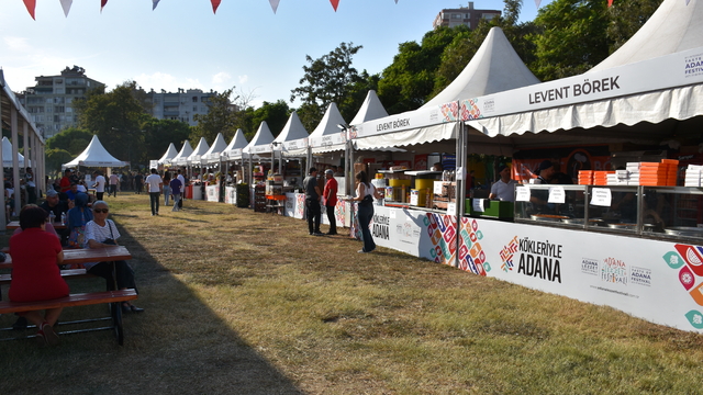 8. Uluslararası Adana Lezzet Festivali ziyaretçilerini ağırlıyor