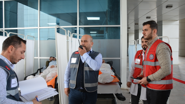 Samsun'da hastanede deprem tatbikatı yapıldı