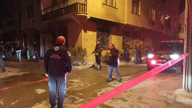 Bursa'da ev yangını; yatağa bağımlı hasta ağır yaralandı