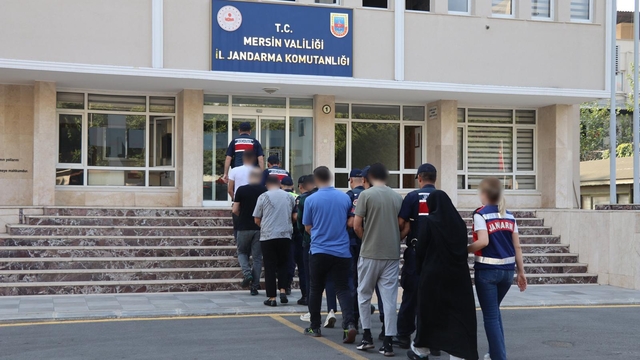 Mersin merkezli 9 ilde terör operasyonu: 13 gözaltı