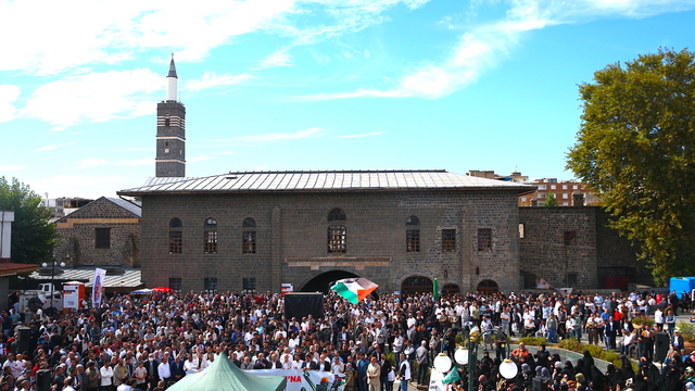Diyarbakır'da İsrail'in Gazze'ye saldırıları protesto edildi