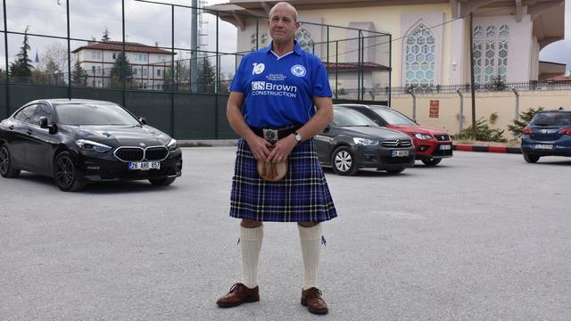 İskoç taraftar, Eskişehirspor maçını tribünden izlemek için 4 bin kilometre katetti