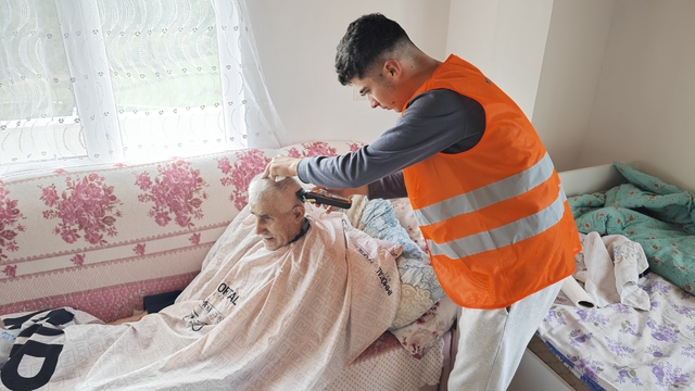 Samsun'da hasta ve engellilerin evde ücretsiz kişisel bakımları yapılıyor