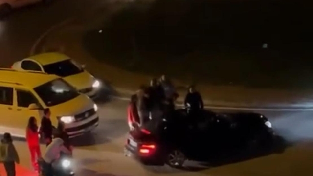 Drift atan sürücü, kendisini uyaranlara tepki gösterdi