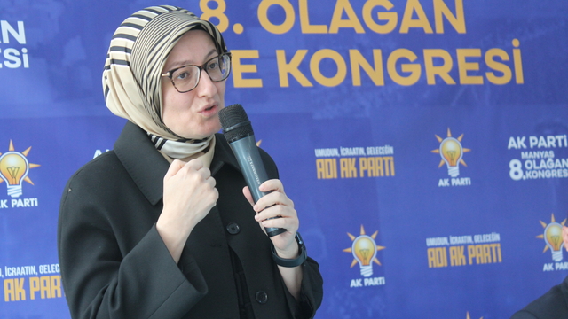 AK Parti Manyas İlçe Başkanlığına Yücel Günay yeniden seçildi