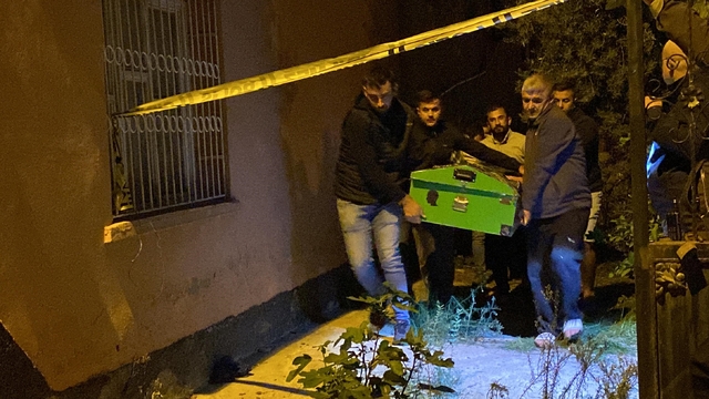 Adana'da bir genç arkadaşının evinde ölü bulundu