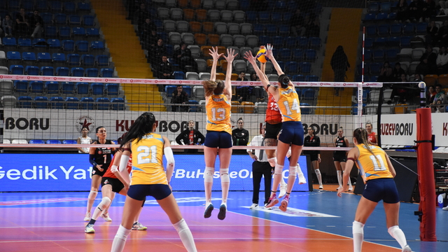 Voleybol: Vodafone Sultanlar Ligi
