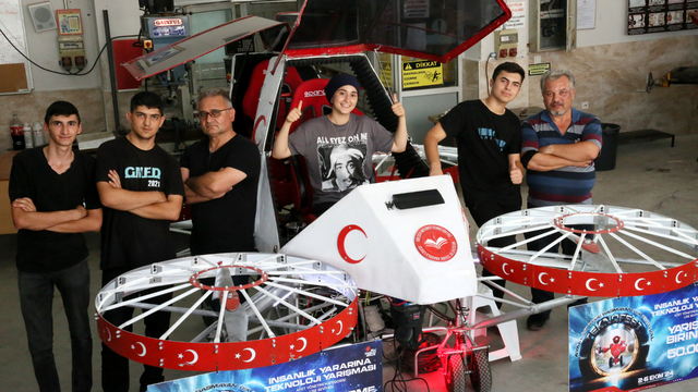 Liselilerin ilk yardım dronu birinci oldu