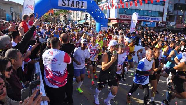 16. Uluslararası Tarsus Yarı Maratonu'nu Kenyalı atletler kazandı