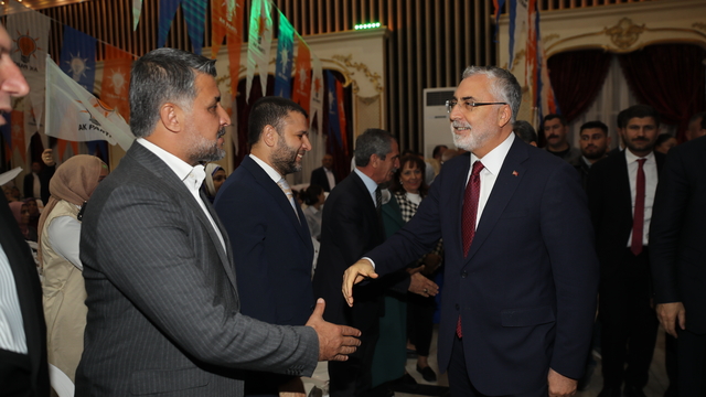 Çalışma ve Sosyal Güvenlik Bakanı Işıkhan, Diyarbakır'da AK Parti Yenişehir İlçe Kongresi'nde konuştu: