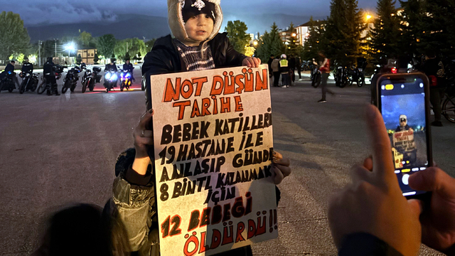 Bolu'da motosikletlilerden 'Yenidoğan Çetesi' protestosu