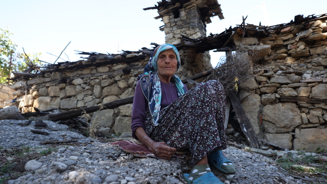 Torosların son "boğaz çalıcıları"ndan Gülistan nine, ata mirasını yaşatıyor