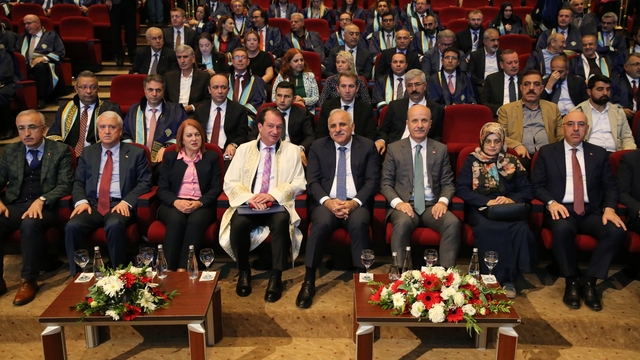 YÖK Başkanı Özvar, Dicle Üniversitesi 2024-2025 Akademik Yılı Açılış Töreni'nde konuştu: