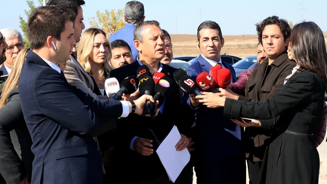 CHP Genel Başkanı Özel, eski HDP Eş Genel Başkanı Demirtaş'ı ziyaret etti: