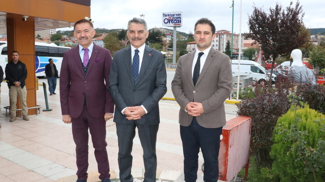 Yozgat'a "Türkiye'nin Tam Ortası Yozgat" totemi yerleştirildi