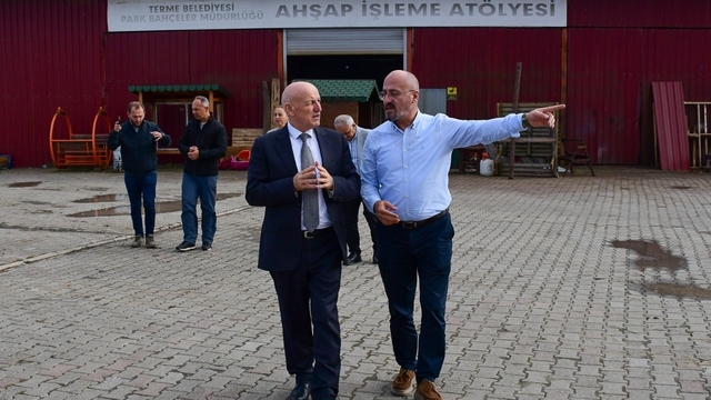 Terme Belediyesi kendi kent mobilyalarını üretiyor