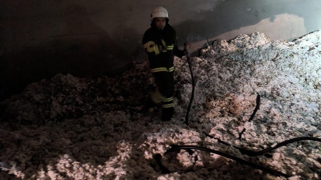 Hatay'da çırçır fabrikasında çıkan yangın söndürüldü