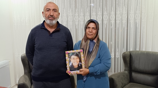 Şehit Komiser Yardımcısı Kübra'nın annesi: Çok şükür rabbim bu günleri de gösterdi