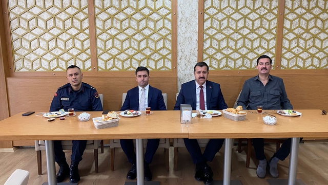 Suşehri Kaymakamı Yıldız muhtarlarla buluştu