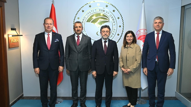Edirne Valisi Sezer, Tarım ve Orman Bakanı Yumaklı'yı ziyaret etti