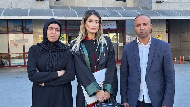 Antalya'da işitme engelli kadını bıçaklayarak öldürdüğü iddia edilen sanık hakim karşısında