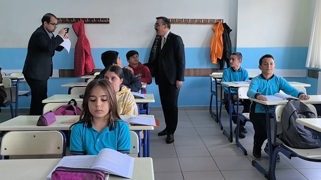 Mesleklerini ortaokul sıralarındayken belirliyorlar; kız öğrencilerden yoğun ilgi