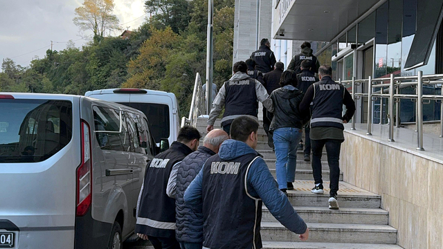 Zonguldak'ta dolandırıcılık operasyonu: 4 şüpheli adliyede