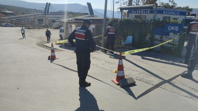 Cezaevinden izinli çıkan hükümlü, otomobilden açılan ateşte yaralandı