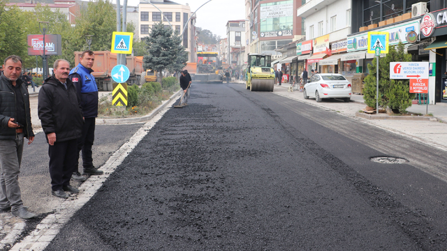 Havza'da Samsun Büyükşehir Belediyesi asfalt çalışmalarına başladı