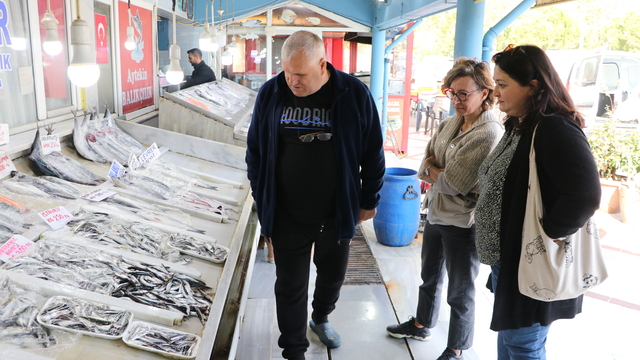 Tekirdağ'da hamsi tezgahlarda yer almaya başladı
