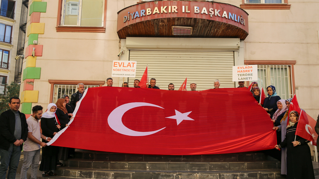 Diyarbakır annelerinden TUSAŞ'a yönelik terör saldırısına tepki