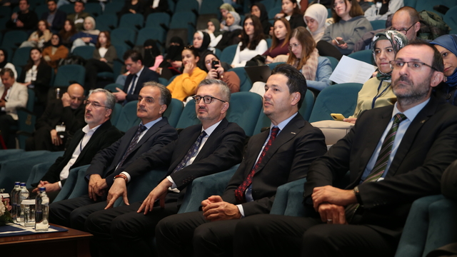 "Ortadoğu'da Siyaset ve Toplum Kongresi" Sakarya'da başladı
