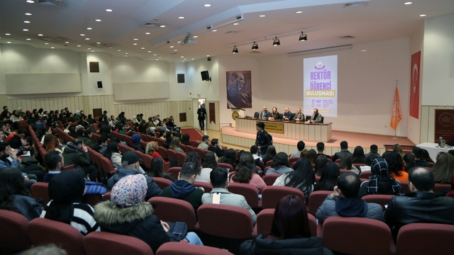 ERÜ'de "Rektör-Öğrenci Buluşması" etkinliği devam ediyor