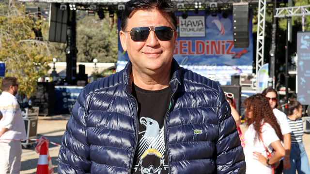 Fethiye'de 24. Uluslararası Ölüdeniz Hava Oyunları Festivali devam ediyor