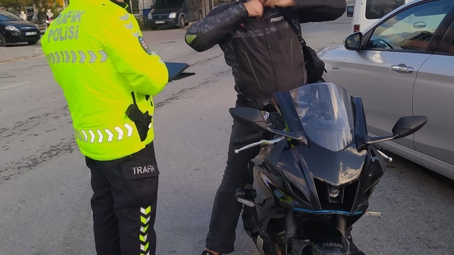 Gerze'de motosiklet sürücülerine yönelik denetim yapıldı